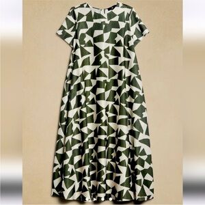 Banana Republic Aurelia Maxi Dress – Elegant, Flowing & Effortless with Pockets!